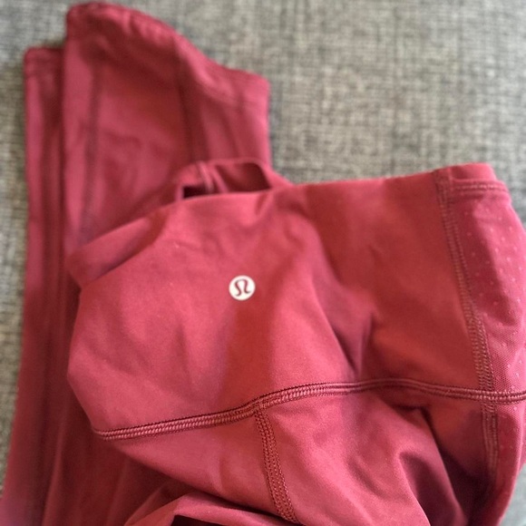 Lululemon red cropped leggings - Picture 5 of 6